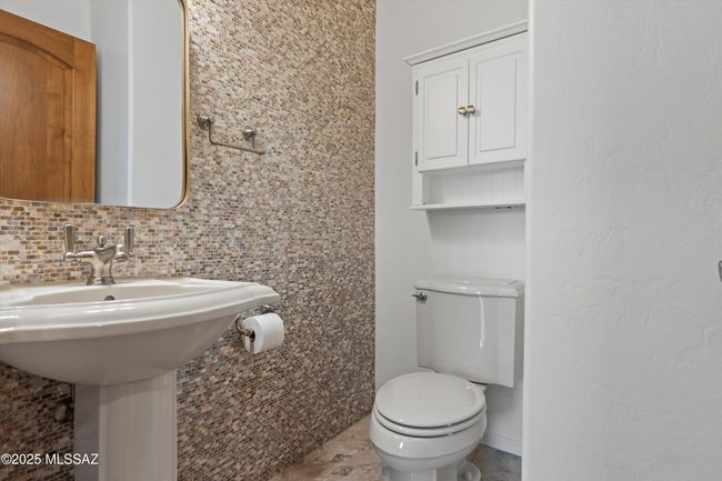 28-Half Bath | Image 33
