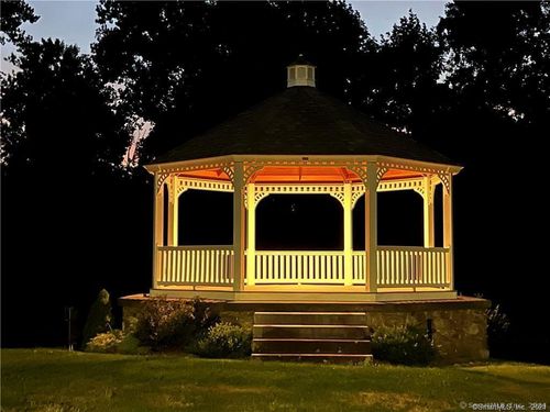 75 Gleneagle Rd, Middlebury, CT, 06762-1727 | Card Image