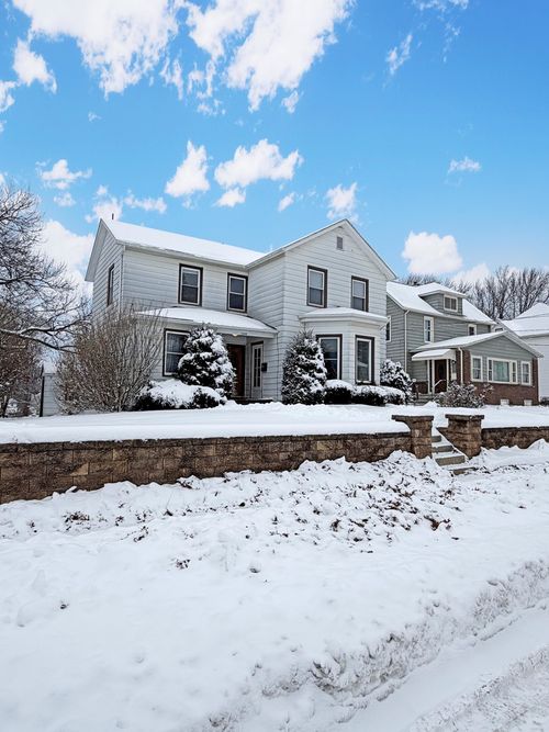 1440 S Chicago Ave, Freeport, IL, 61032-6416 | Card Image