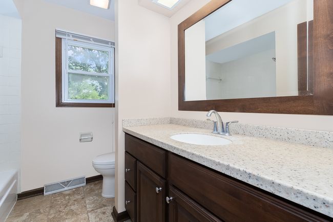 1280 W Bauer Rd, Home with 5 bedrooms, 3 bathrooms and 4 parking in Naperville IL | Image 14