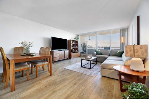 2104-5652 Patterson Avenue, Burnaby, BC, V5H4C8 | Card Image