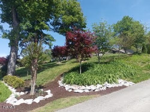 126 Boone St, Jonesborough, TN, 37659-1302 | Card Image