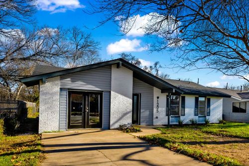 1205 Arthur Stiles Rd, Austin, TX, 78721-3213 | Card Image