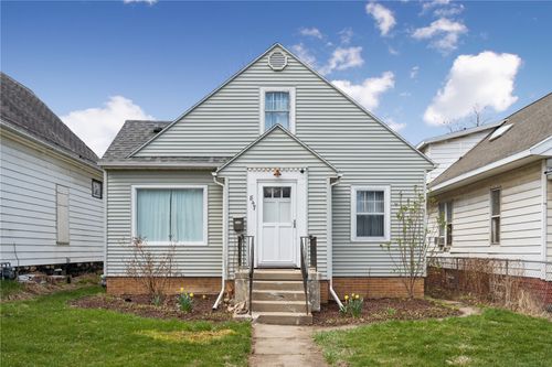 847 Camburn Ct Se, Cedar Rapids, IA, 52403-2524 | Card Image