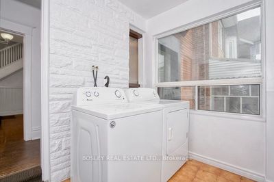 282 Ossington Ave, House other with 6 bedrooms, 3 bathrooms and 2 parking in Toronto ON | Image 3