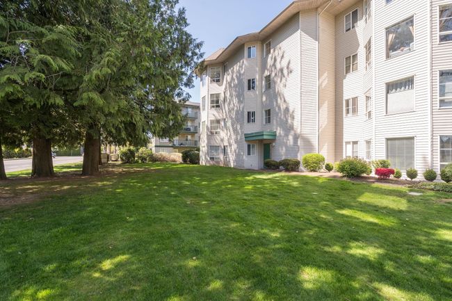 205 - 2435 Center Street, Condo with 2 bedrooms, 2 bathrooms and 1 parking in Abbotsford BC | Image 26