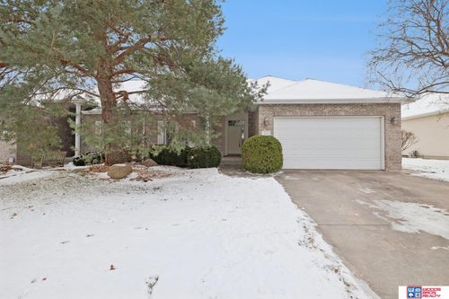 1621 Old Farm Rd, Lincoln, NE, 68512-1879 | Card Image