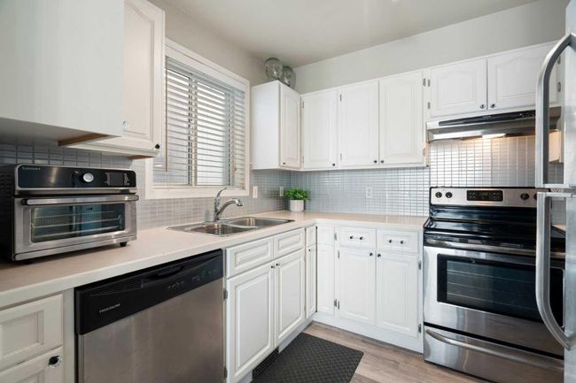 102 - 1516 11 Ave Sw, Condo with 2 bedrooms, 2 bathrooms and 1 parking in Calgary AB | Image 8