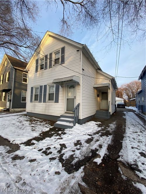 2251 W 67th St, Cleveland, OH, 44102-5304 | Card Image