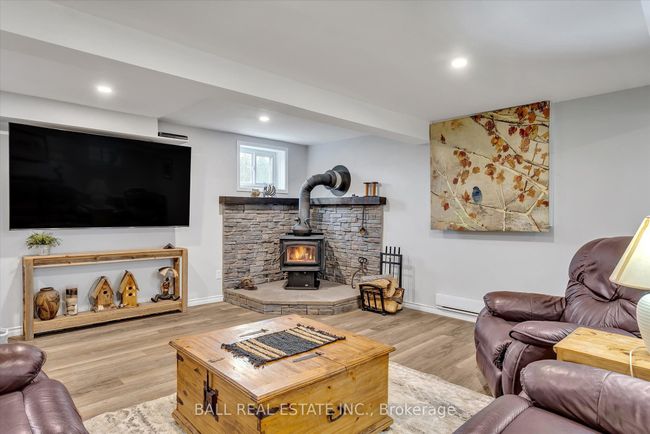 851 Kimberly Dr, House other with 3 bedrooms, 3 bathrooms and 8 parking in Ennismore ON | Image 36