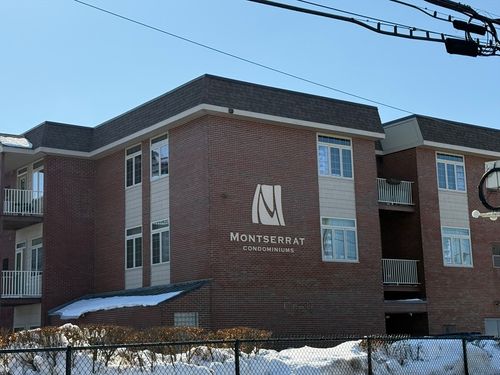 unit-204-40 Heather St, Beverly, MA, 01915-2762 | Card Image