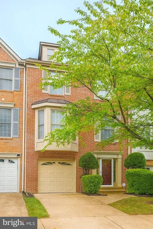 8024 Readington Ct, SPRINGFIELD, VA, 22152-3659 | Card Image