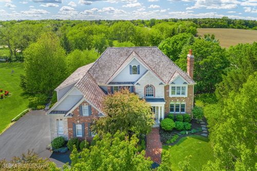 5605 Farmbrook Ln, Crystal Lake, IL, 60014-3013 | Card Image