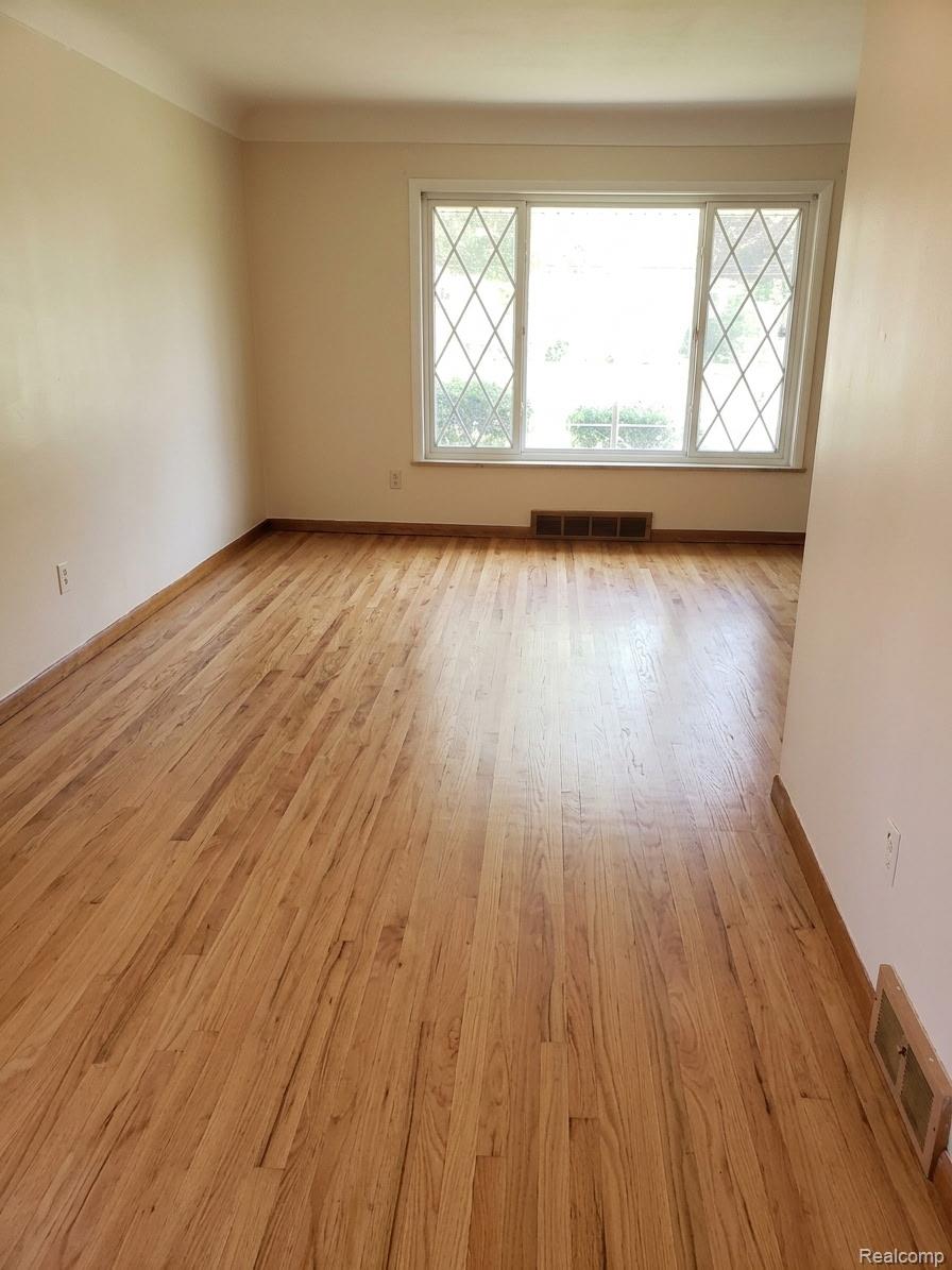 Residential Lease in Oak Park 3