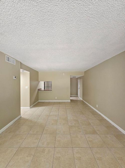 107-1720 N Congress Ave, West Palm Beach, FL, 33401-1622 | Card Image