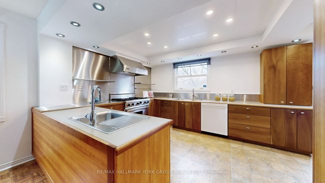 33 Ransom St, House other with 4 bedrooms, 3 bathrooms and 4 parking in Aurora ON | Image 13