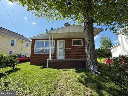 134 W Oilwell St, SAINT MARYS, PA, 15857-1138 | Card Image