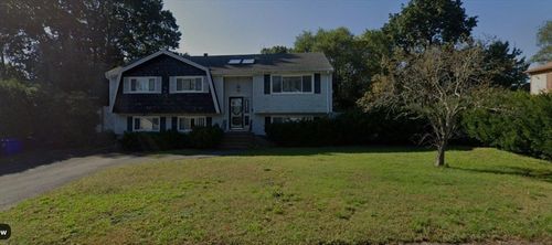 130 Roberts Ave, Holbrook, MA, 02343-1028 | Card Image