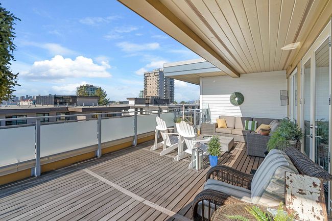 513 - 221 E 3rd Street, Condo with 2 bedrooms, 2 bathrooms and 2 parking in North Vancouver BC | Image 27