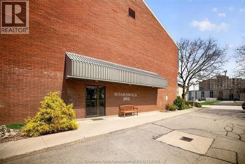 108-202 Campus Pky, Chatham, ON, N7L4Y4 | Card Image