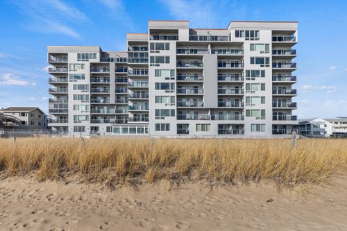 76-31 E Grand Avenue, Old Orchard Beach, ME, 04064 | Card Image