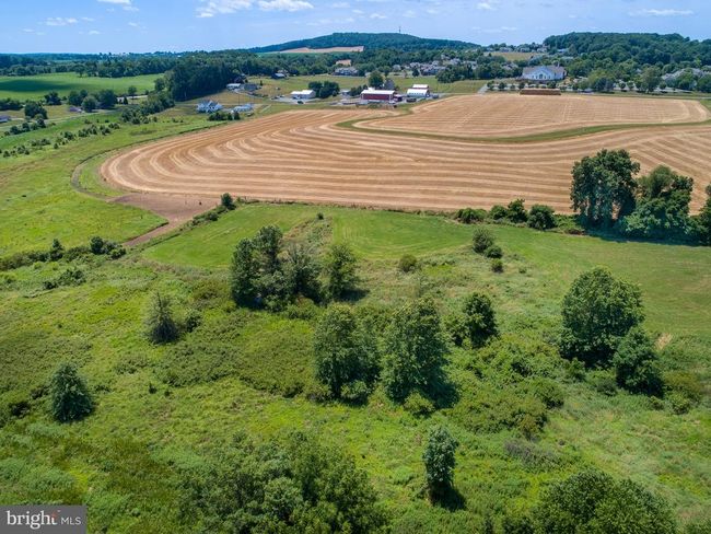 11 Sweet Water Rd, House other with 5 bedrooms, 2 bathrooms and null parking in ELVERSON PA | Image 6