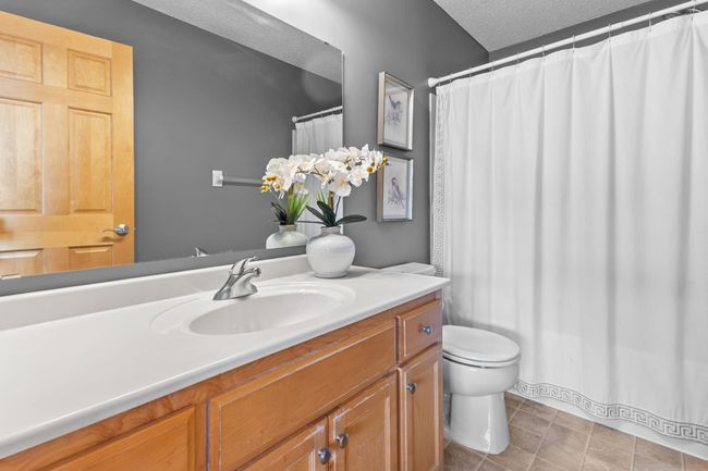 Full bath completes the primary en suite | Image 15