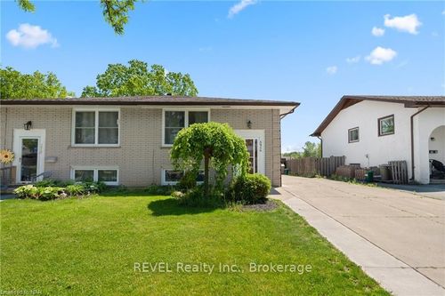 5914 Frontenac St, Niagara Falls, ON, L2G3B2 | Card Image
