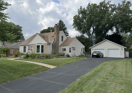 1265 Shryer Ave W, Roseville, MN, 55113-5935 | Card Image