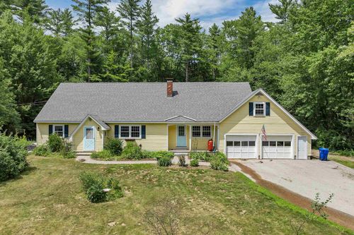 1 Woodland Cir, Bow, NH, 03304-3727 | Card Image