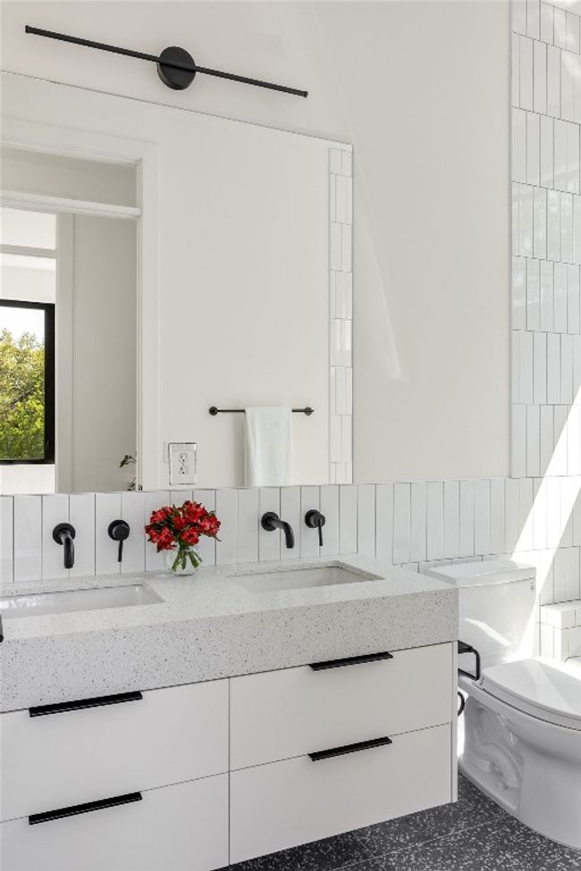A - 303 W Elizabeth St, House other with 5 bedrooms, 5 bathrooms and 2 parking in Austin TX | Image 31