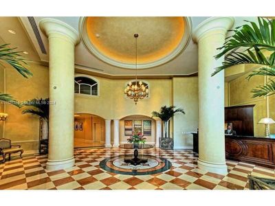 218 - 19900 E Country Club Dr, Condo with 2 bedrooms, 2 bathrooms and null parking in Aventura FL | Image 3