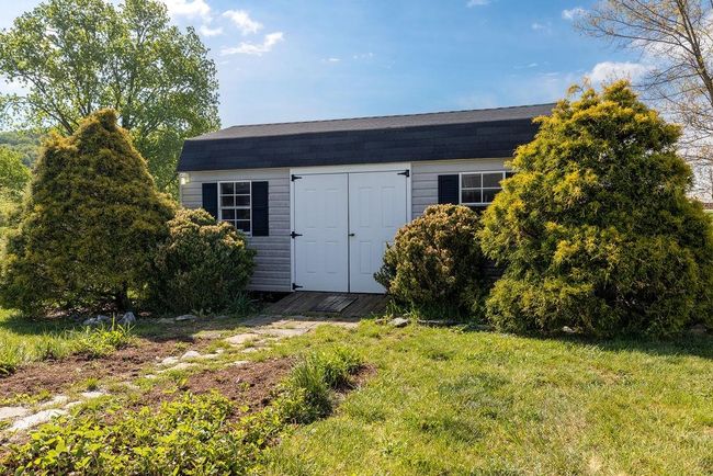 1916 Tinkling Spring Rd, House other with 4 bedrooms, 3 bathrooms and null parking in STUARTS DRAFT VA | Image 11