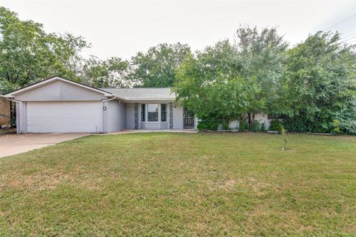 1904 Old Kirk Rd, Bedford, TX, 76022-6539 | Card Image