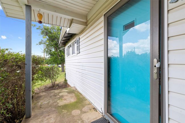 1101 W Hall St, House other with 3 bedrooms, 2 bathrooms and null parking in Bangs TX | Image 22