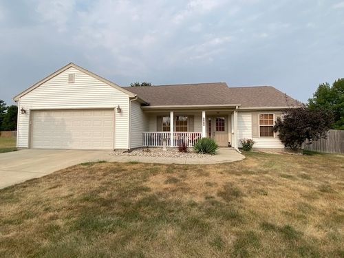 824 Hawthorne Dr, Charleston, IL, 61920-8259 | Card Image