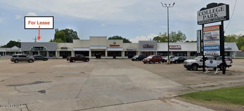 726 E Admiral Doyle Dr, New Iberia, LA, 70560-6705 | Card Image