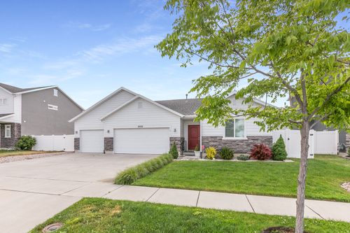 3595 Water Lilly Ln, Syracuse, UT, 84075-4309 | Card Image