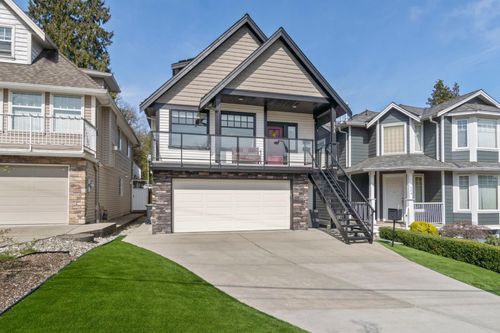 331 Keary St, New Westminster, BC, V3L3L2 | Card Image