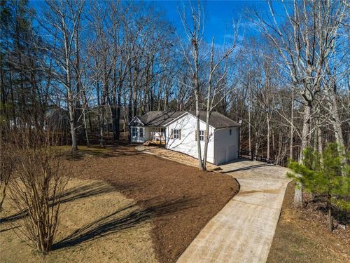 880 White Stag Ln, Canton, GA, 30115-2299 | Card Image