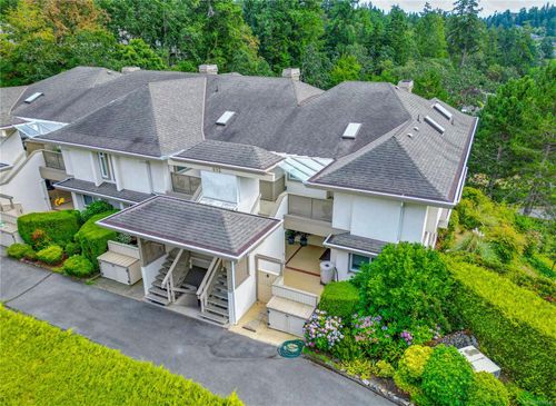 8-895 Royal Oak Ave, Saanich, BC, V8X3T3 | Card Image