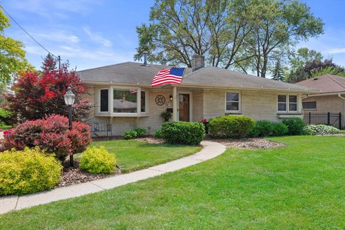 7101 W Tripoli Avenue, Milwaukee, WI, 53220 | Card Image
