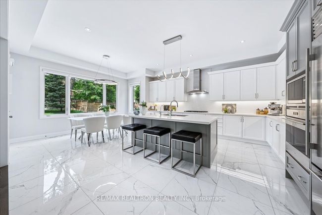 92 Klees Cres, House other with 4 bedrooms, 4 bathrooms and 2 parking in Aurora ON | Image 15