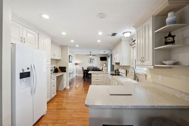 2601 Bay Blvd, House other with 3 bedrooms, 2 bathrooms and null parking in INDIAN ROCKS BEACH FL | Image 11
