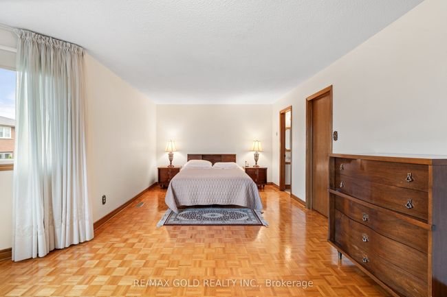 74 Belview Ave, House other with 5 bedrooms, 4 bathrooms and 4 parking in Woodbridge ON | Image 26