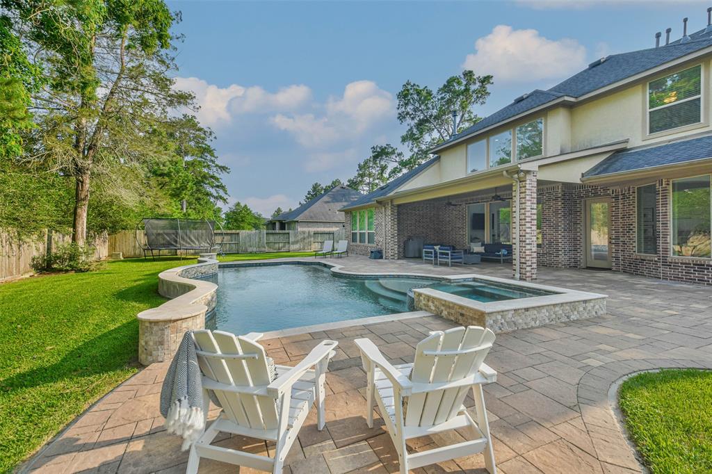 Winding Ivy Ln, Cypress, TX 77433