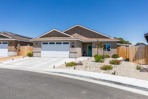 1053 Ocean Ave, Ridgecrest, CA, 93555-5947 | Card Image