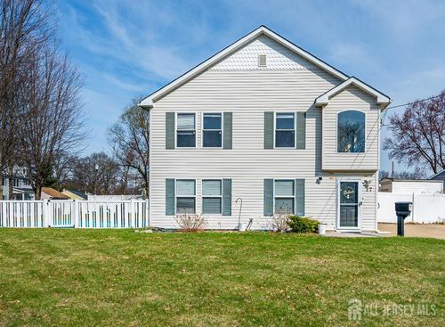 17 Idlewild Rd, Edison, NJ, 08817-4143 | Card Image
