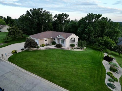 2391 Shagbark Lane Road, Decorah, IA, 52101 | Card Image