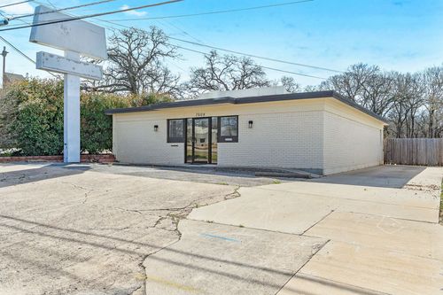 7604 Baker Blvd, Richland Hills, TX, 76118-5904 | Card Image